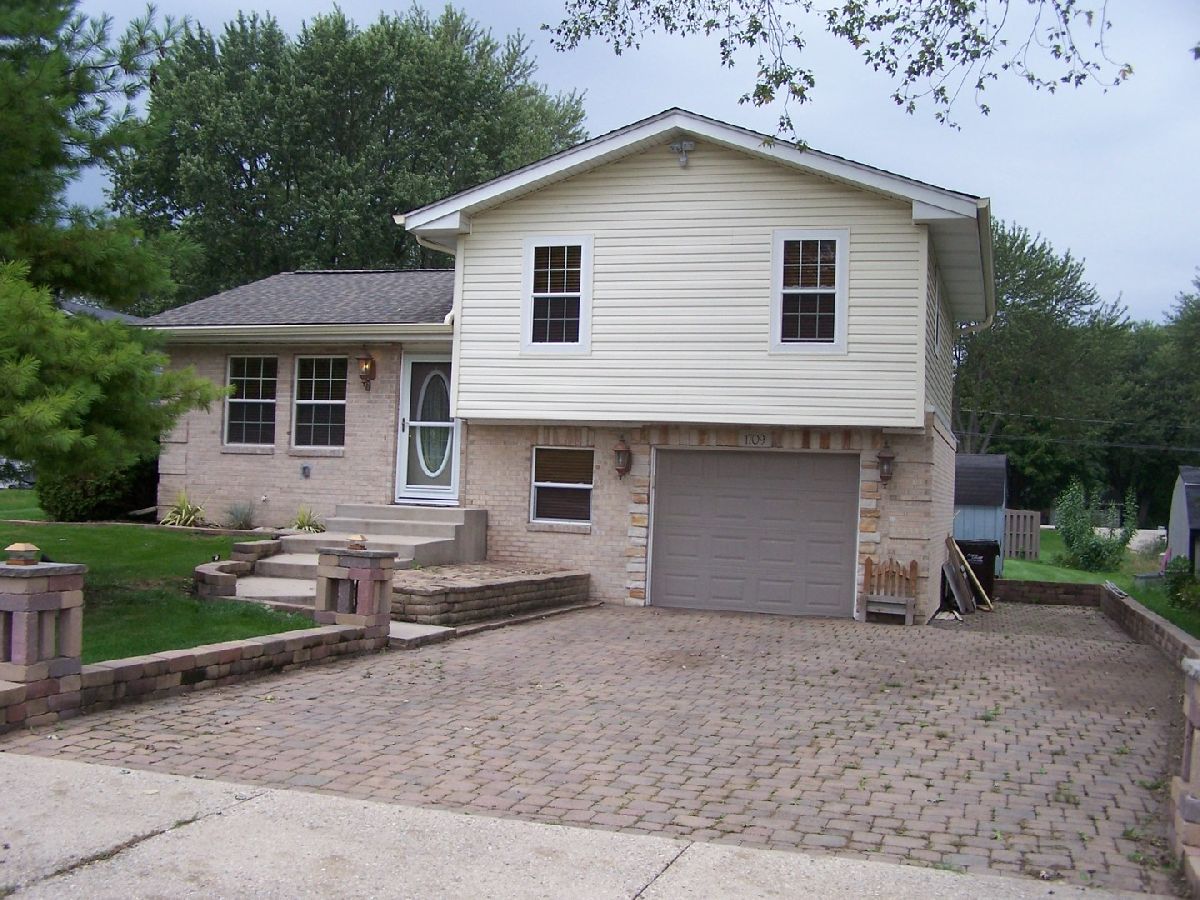 Homes Rented Lakeland Park Mchenry Illinois, 1709 Rogers