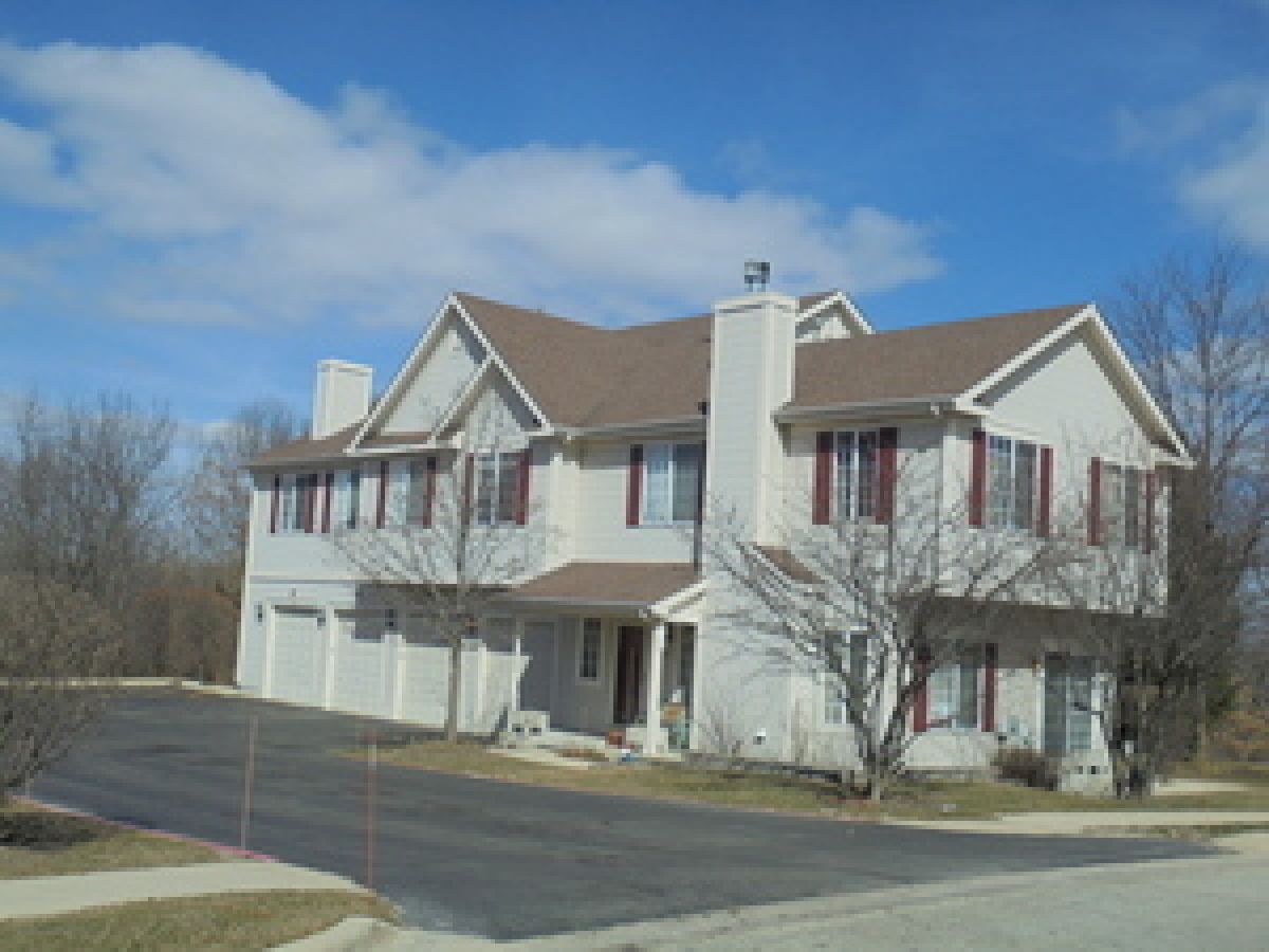 Townhomes & Condos Rented Fox Ridge Fox Lake Illinois, 574 Fox Ridge