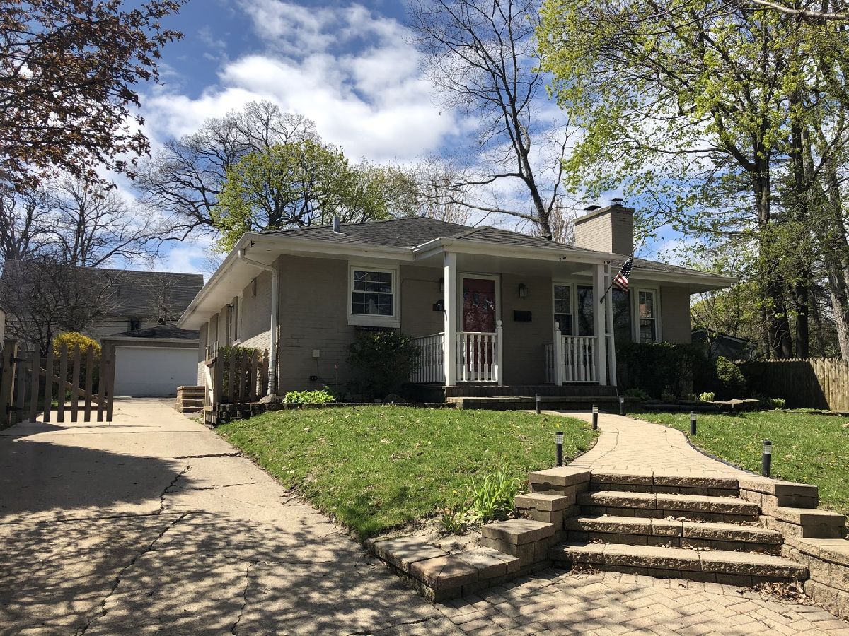 Homes & Condominiums Rented East Lake Bluff Lake Bluff Illinois, 115 Washington
