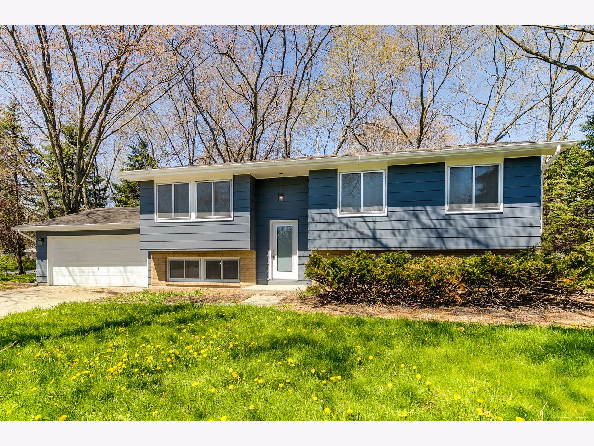 Homes Rented Seven Hills Lindenhurst Illinois, 524 Beck