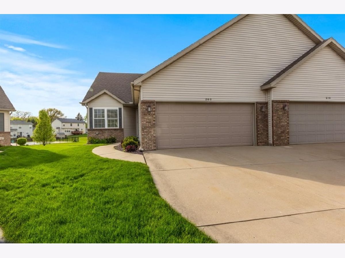 Condos & Townhomes Sold Beechwood Commons Normal Illinois, 360 Beechwood
