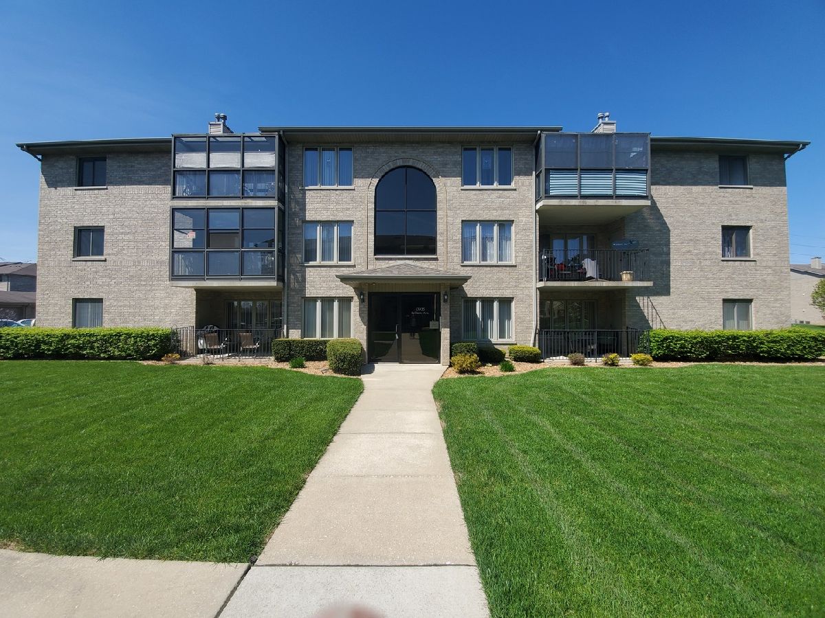 Crestwood Highlands Crestwood IL, Condominiums & Homes For Sale & For