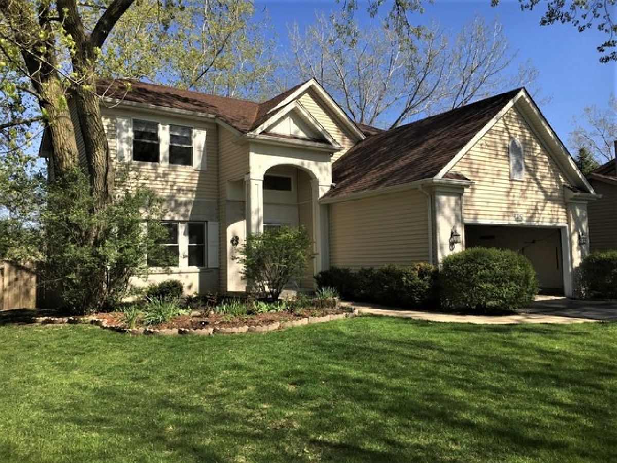Townhomes & Homes Rented Country Lakes Naperville Illinois, 2052 Maplewood
