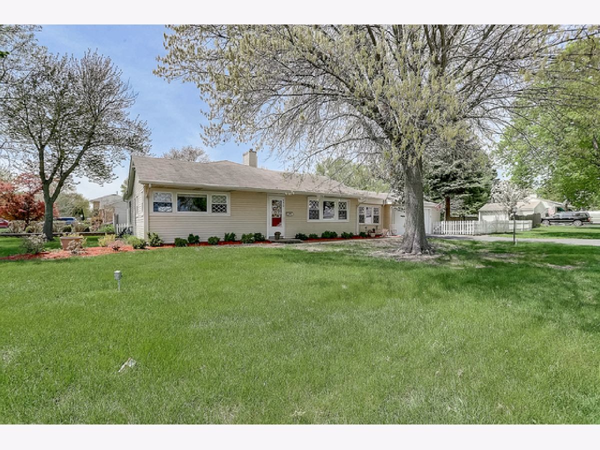 Homes Sold Westfield Des Plaines Illinois, 950 Warrington