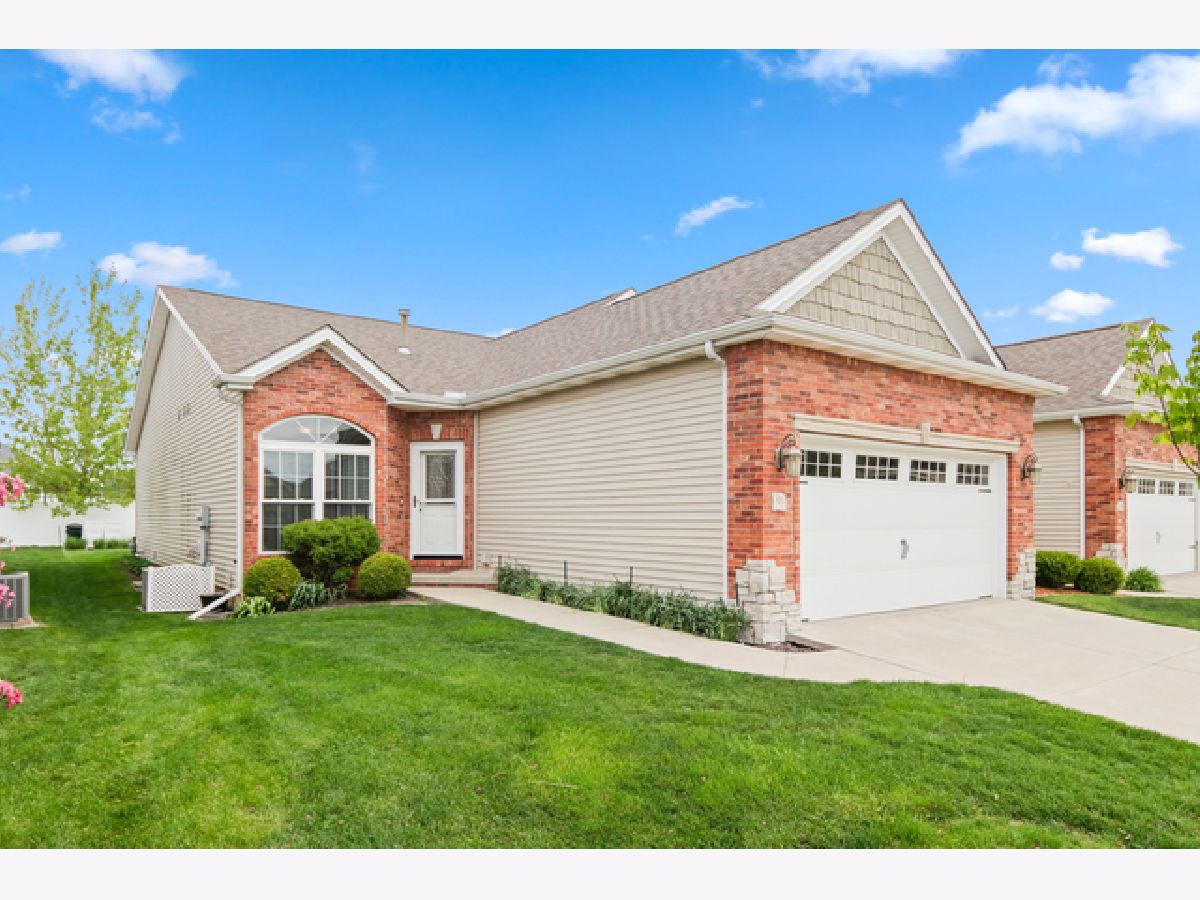 Condos & Townhomes & Homes Sold Villas At Eagle View South Bloomington Illinois, 55 Yukon