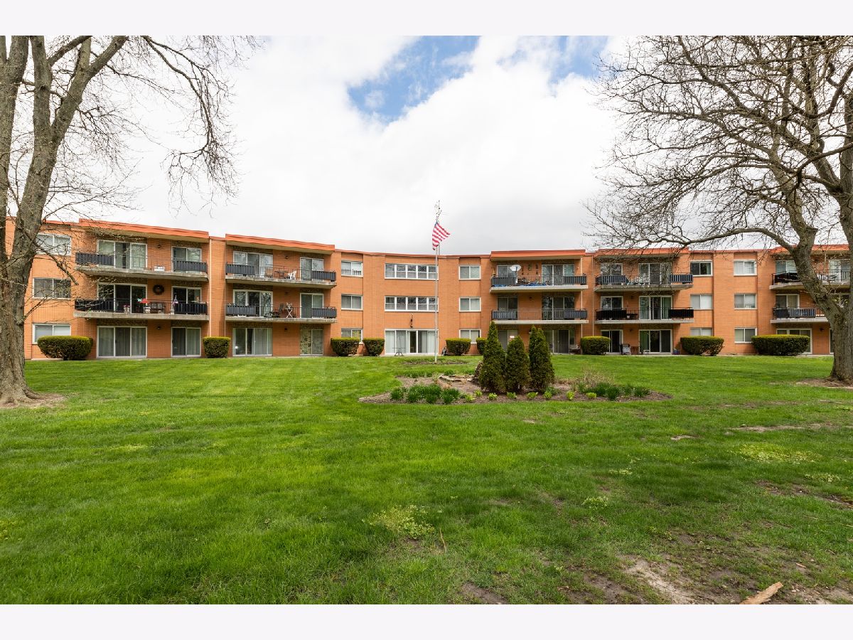 Condominiums Sold Cameo Homewood Illinois, 940 Holbrook