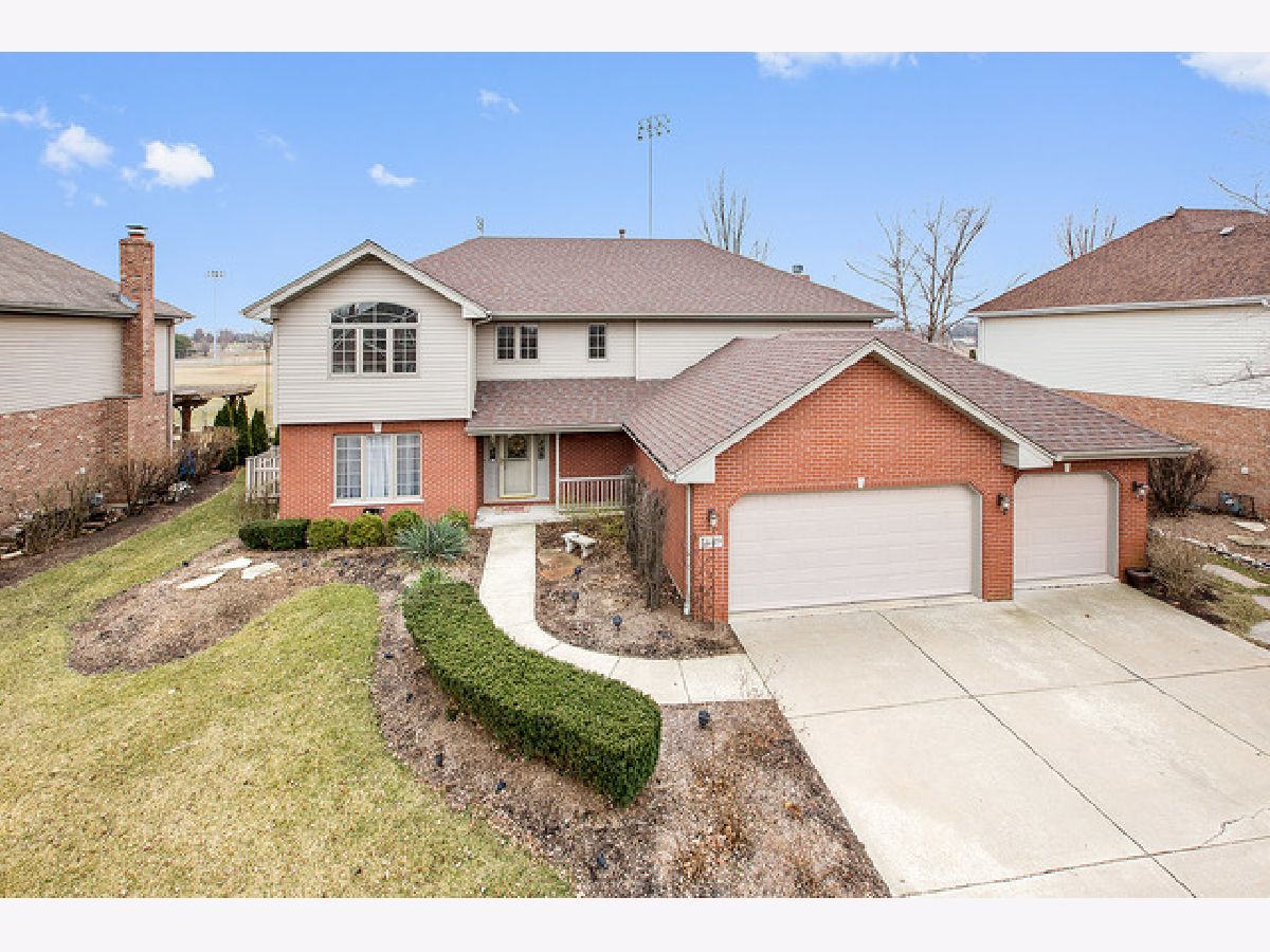 Homes Sold Woodbine West Homer Glen Illinois, 14419 Rathfarn