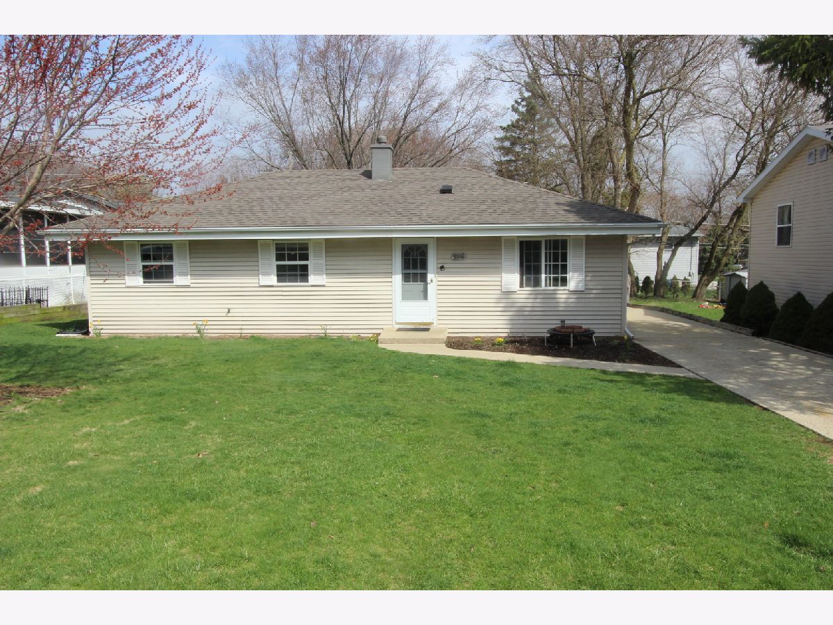 Homes Rented Mchenry Shores Mchenry Illinois, 3114 Kinley