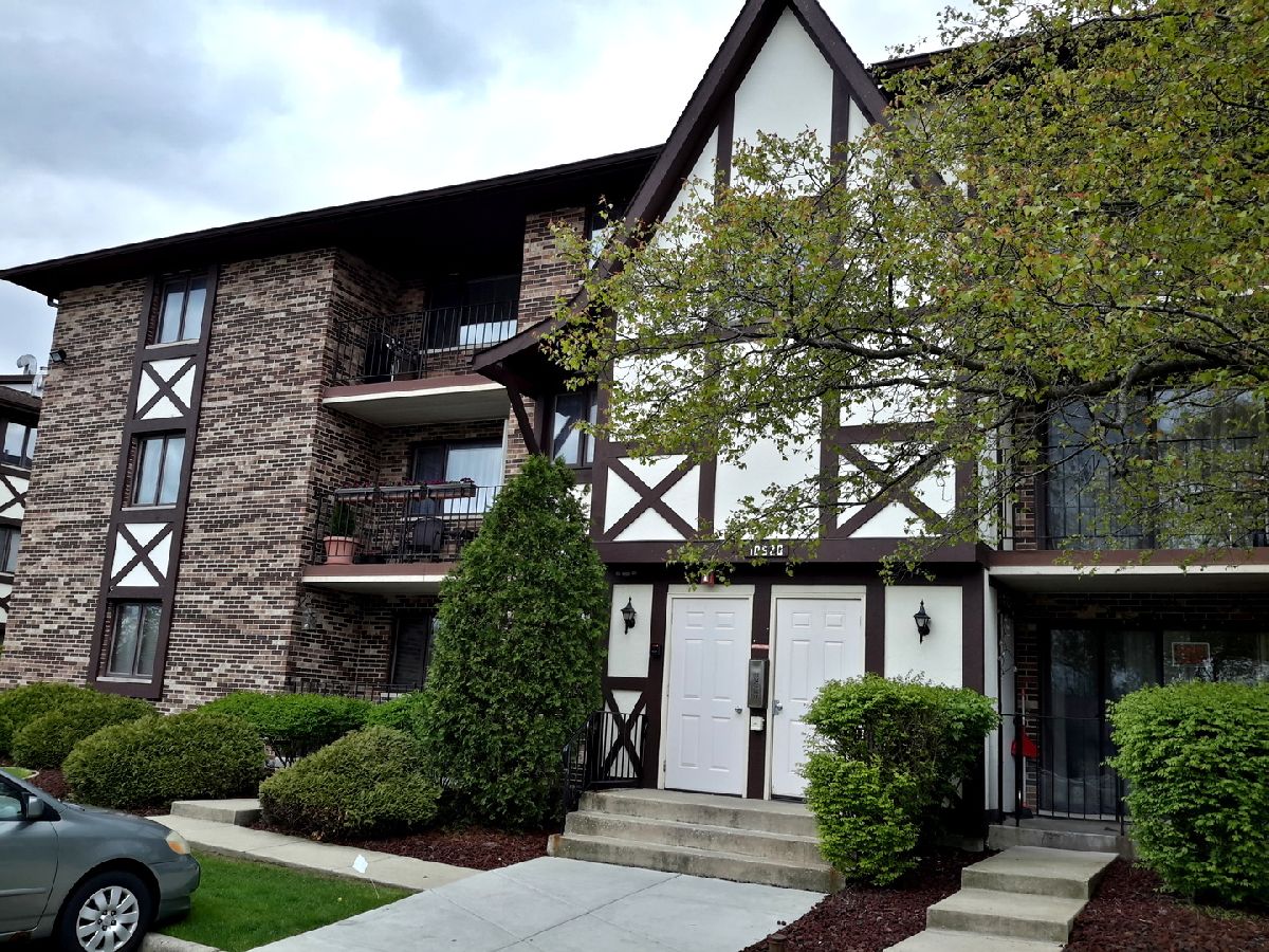 Condominiums Sold Ridge Cove Chicago Ridge Illinois, 10520 Ridge Cove