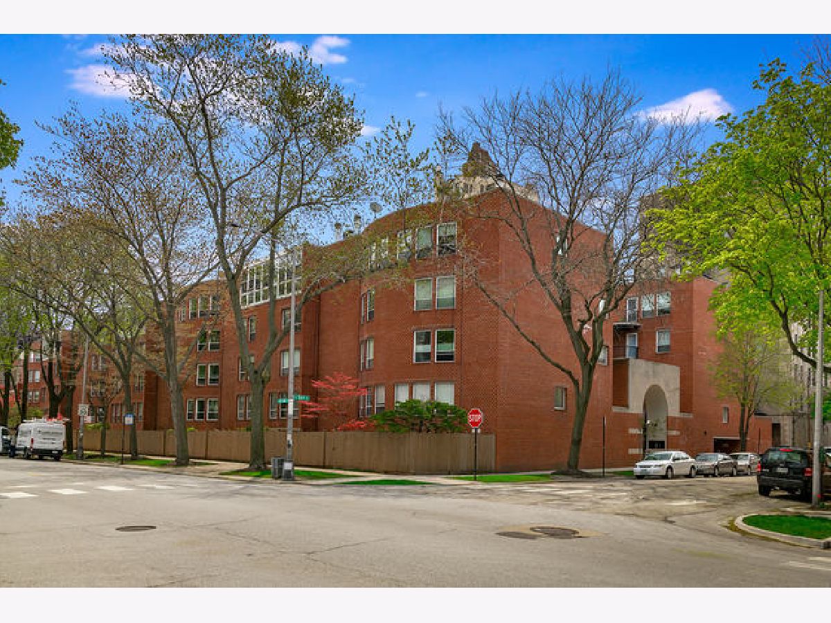 Condos & Townhomes Sold Hedgerow Chicago Illinois, 5400 Hyde Park