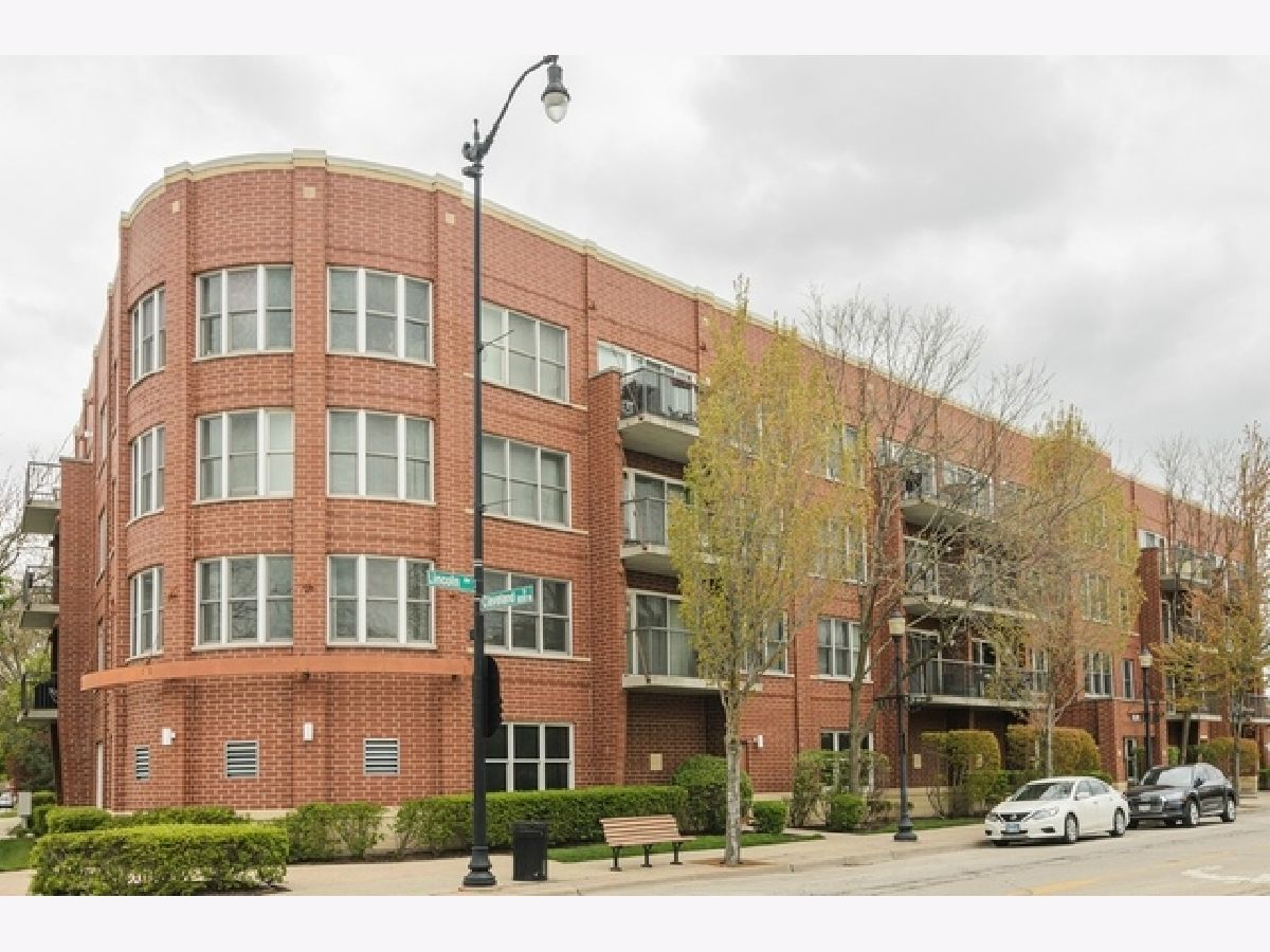 Condominiums Sold The Residences At 8200 Skokie Illinois, 8200 Lincoln
