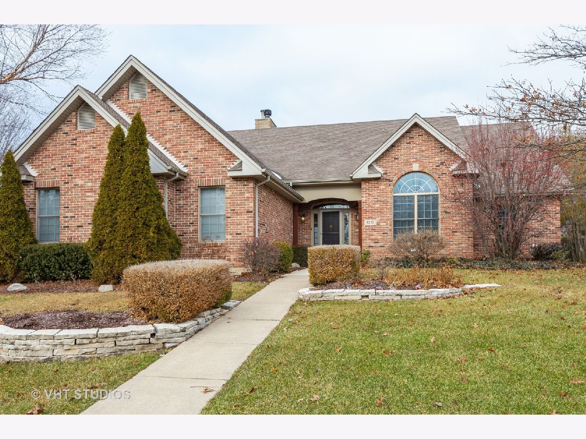 Townhomes & Homes Rented Clover Ridge Estates Lockport Illinois, 1212 St Charles