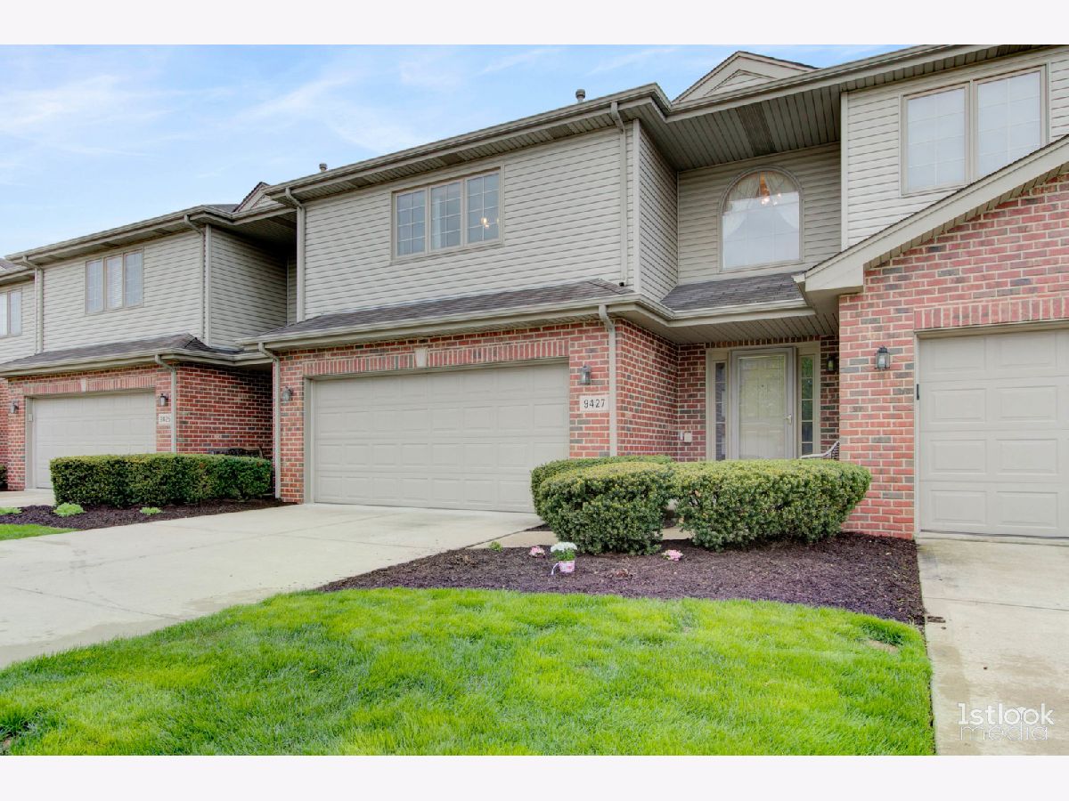 Townhomes Sold Caledonia Tinley Park Illinois, 9427 Caledonia