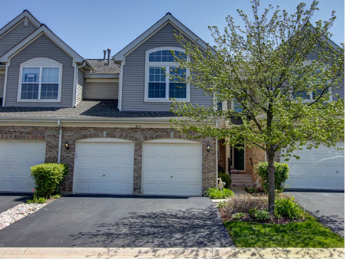 Townhomes Sold Mckenzie Station Lisle Illinois, 891 Mckenzie Station