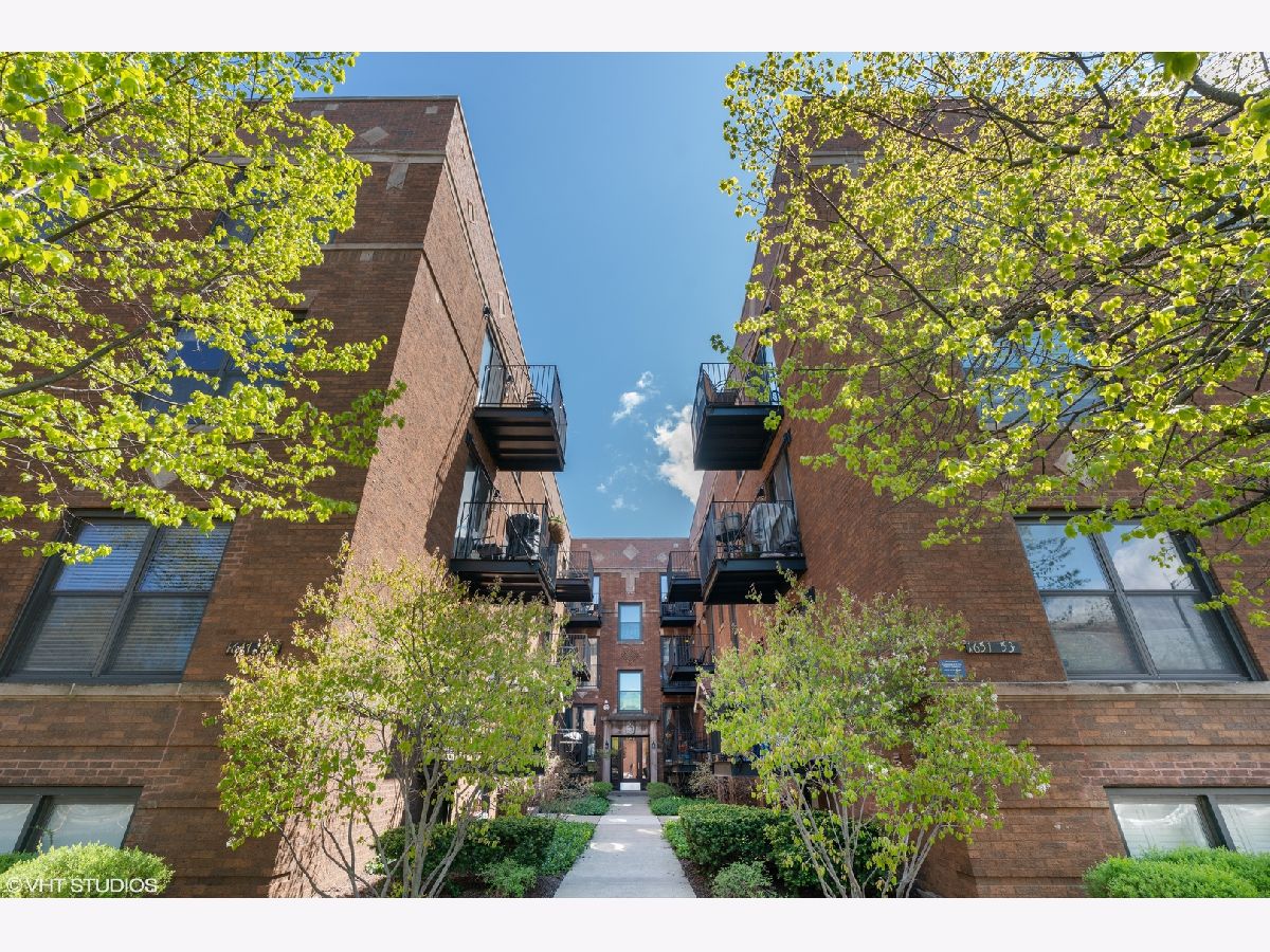 Condominiums Sold Sonoma On Addison Chicago Illinois, 1653 Addison