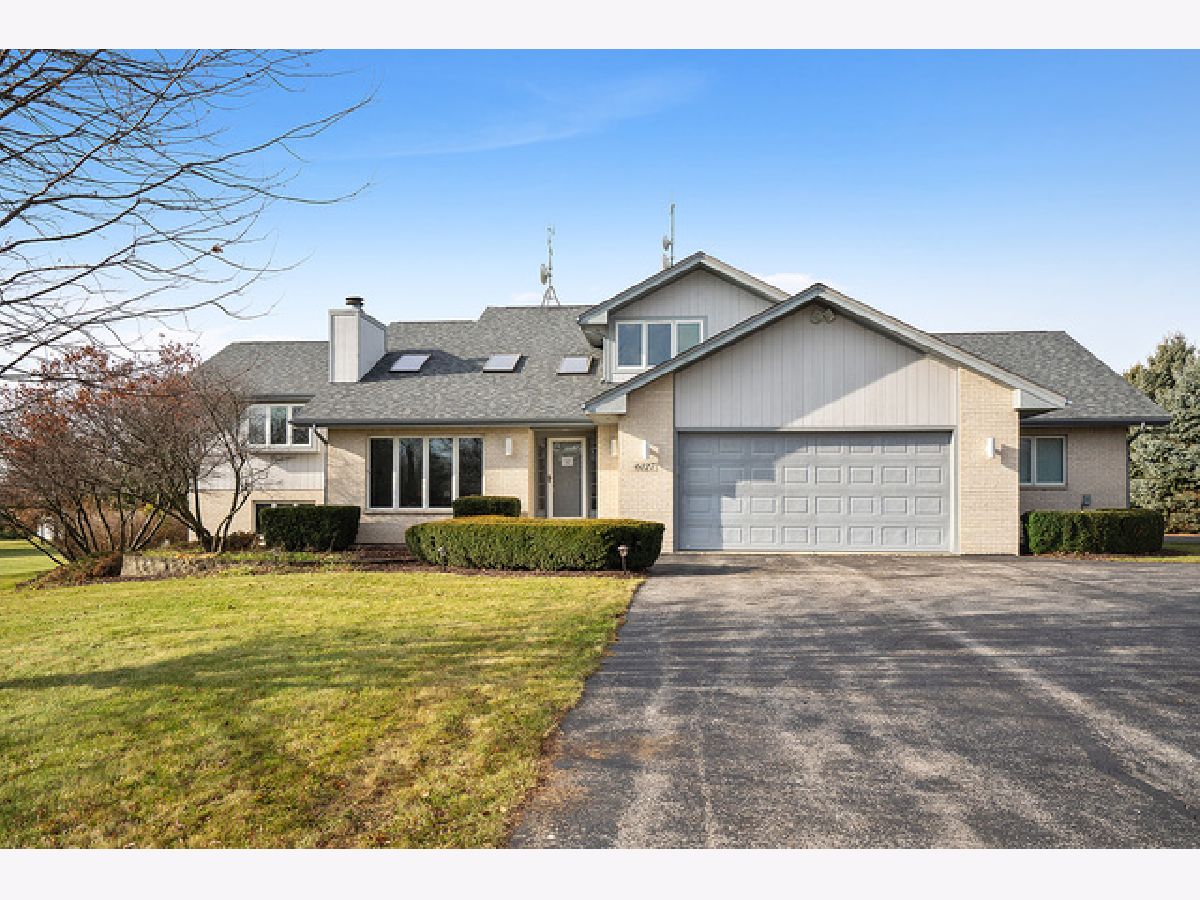 Homes Sold Southfield Estates Oswego Illinois, 6127 Dover