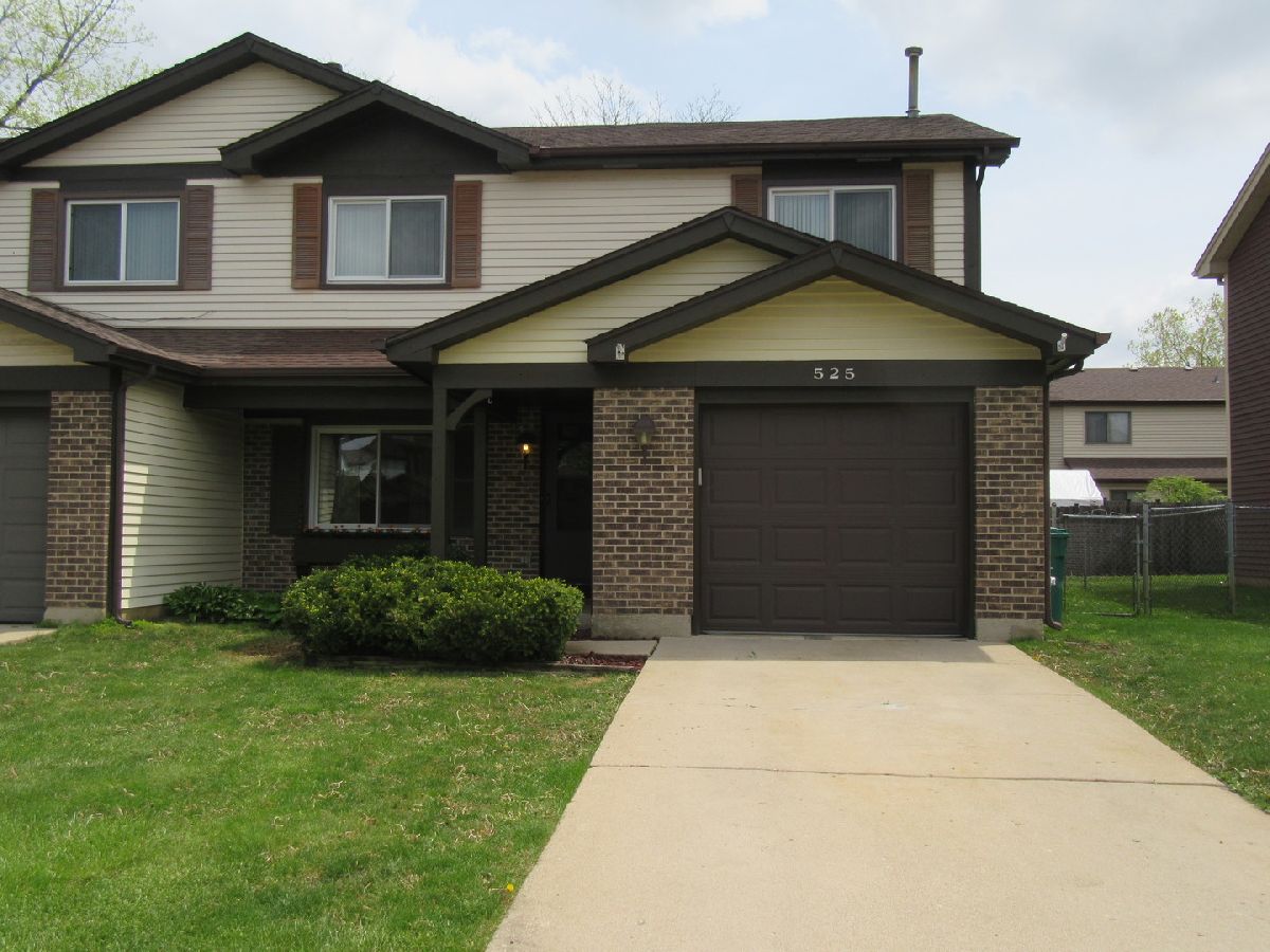 Townhomes Rented Malibu Wheeling Illinois, 525 Commanche