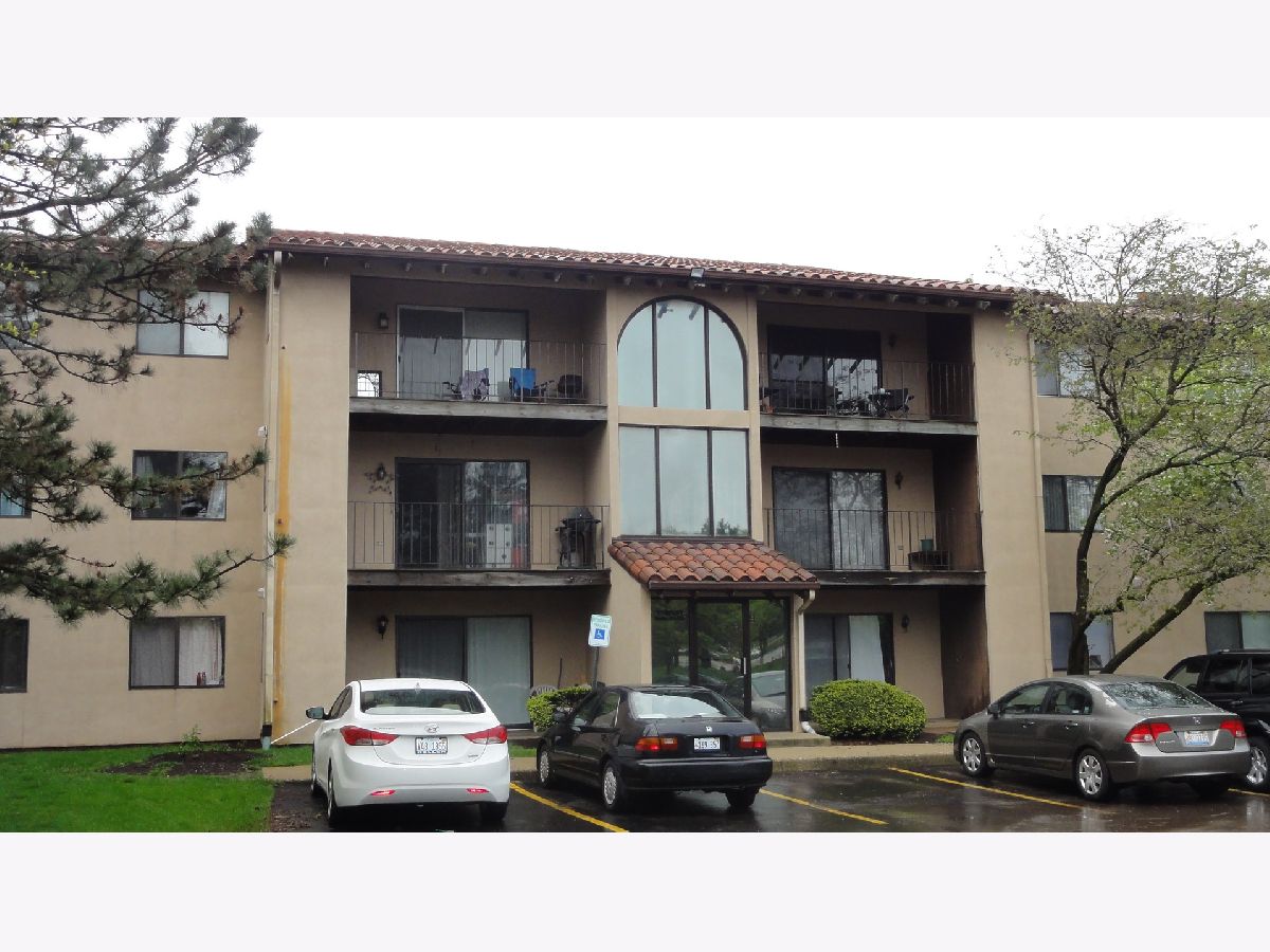 Condominiums Rented River Glen Lombard Illinois, 21W581 North