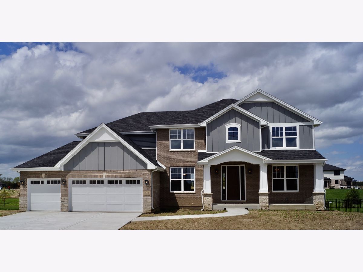 Homes Sold Prairie Ridge Estates New Lenox Illinois, 15746 Mueller