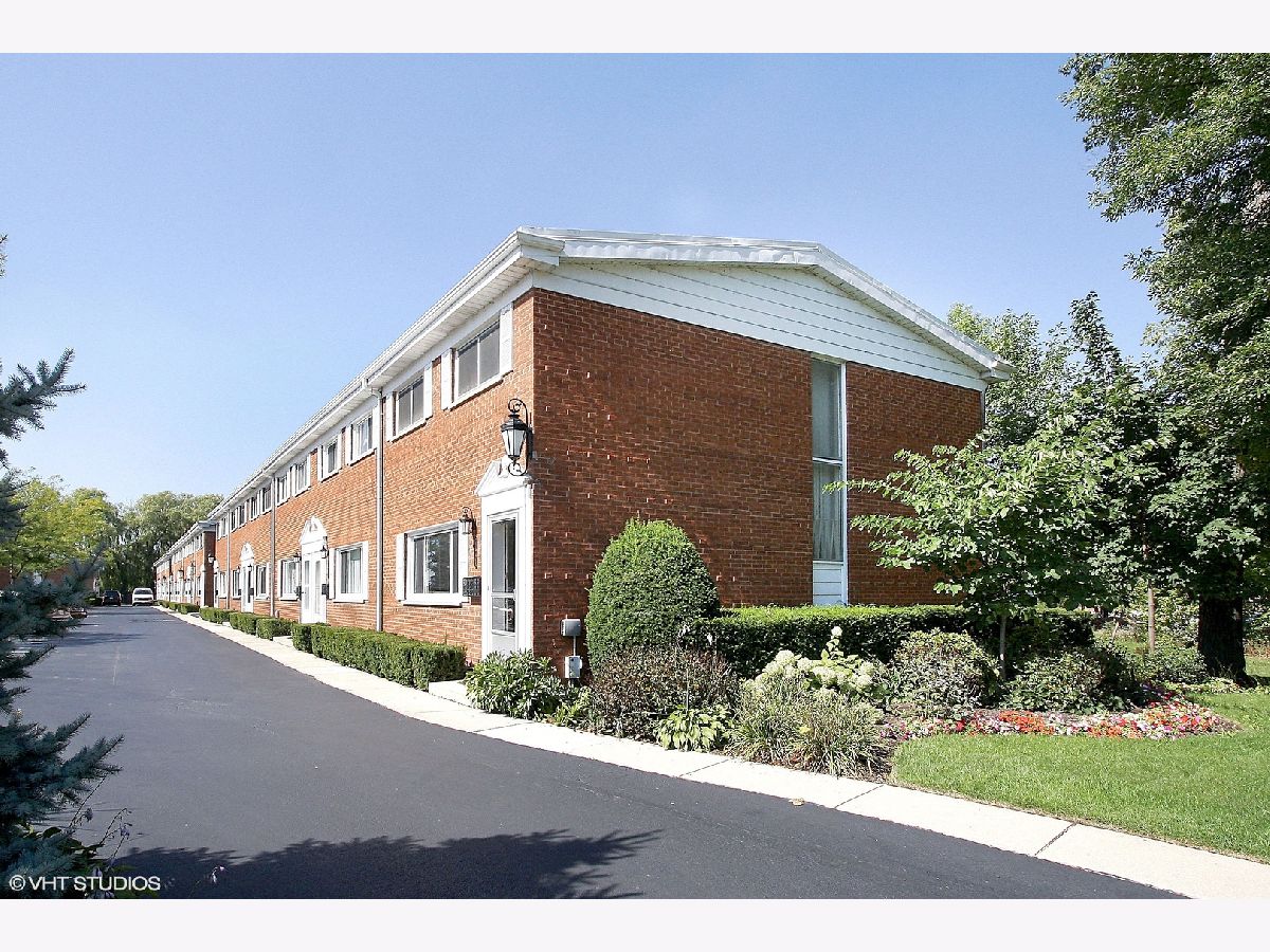 Townhomes Sold Central Park Condos Highland Park Illinois, 2120 St Johns