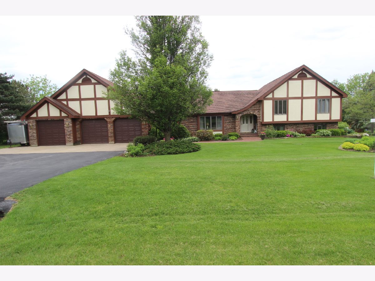 Homes Sold Justice Hill Woodstock Illinois, 12207 Baker