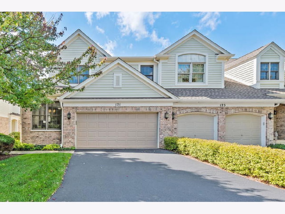 Townhomes Rented Fairway Club La Grange Illinois, 121 Fairway