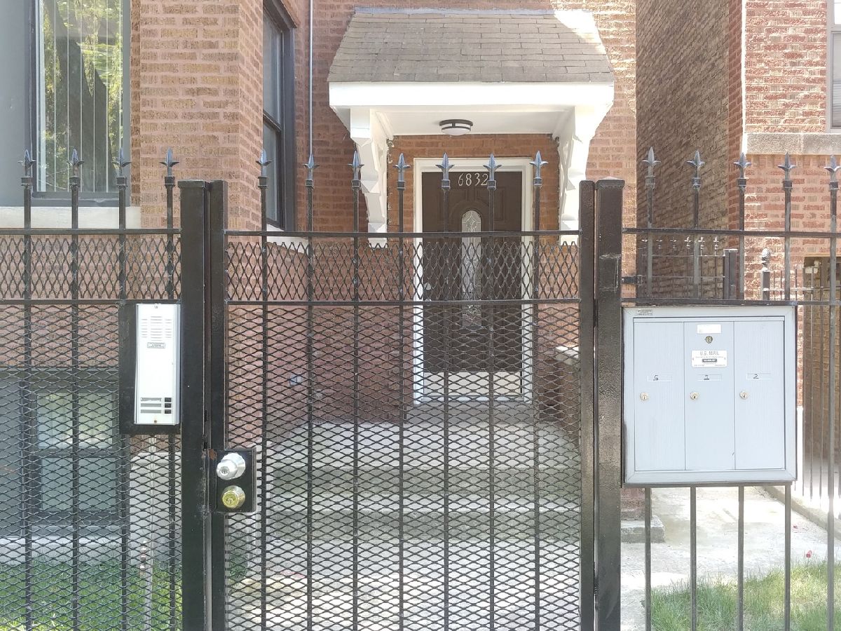 Homes & Condominiums Rented Jackson Park Highlands Chicago Illinois, 6832 Ridgeland