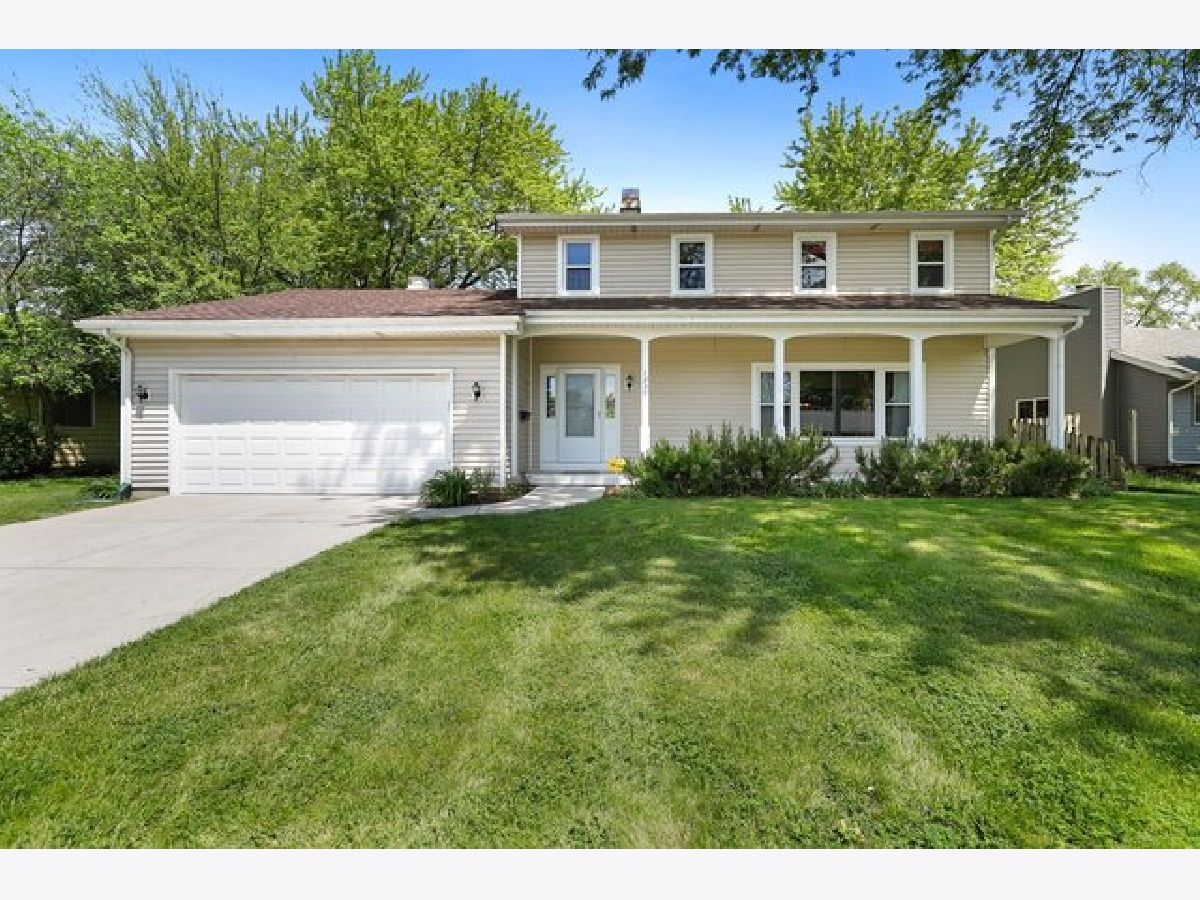 Homes & Condos & Townhomes Sold Country Aire Elgin Illinois, 1230 Royal