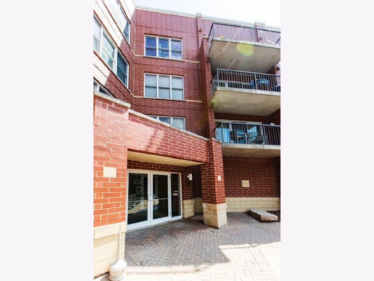 Condominiums Rented The Residences At 8200 Skokie Illinois, 8200 Lincoln