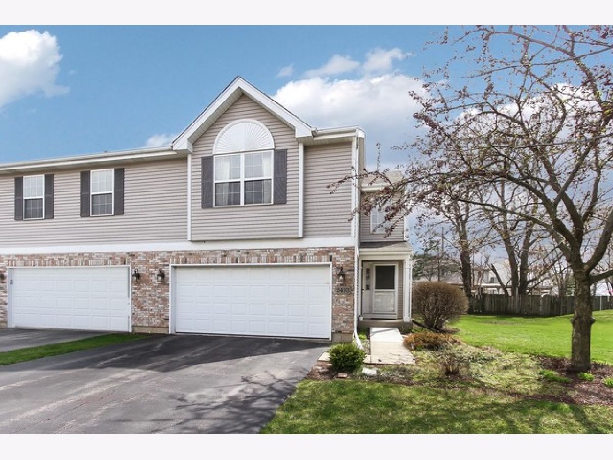 Townhomes & Homes Sold Fox Ridge Elgin Illinois, 2493 Amber