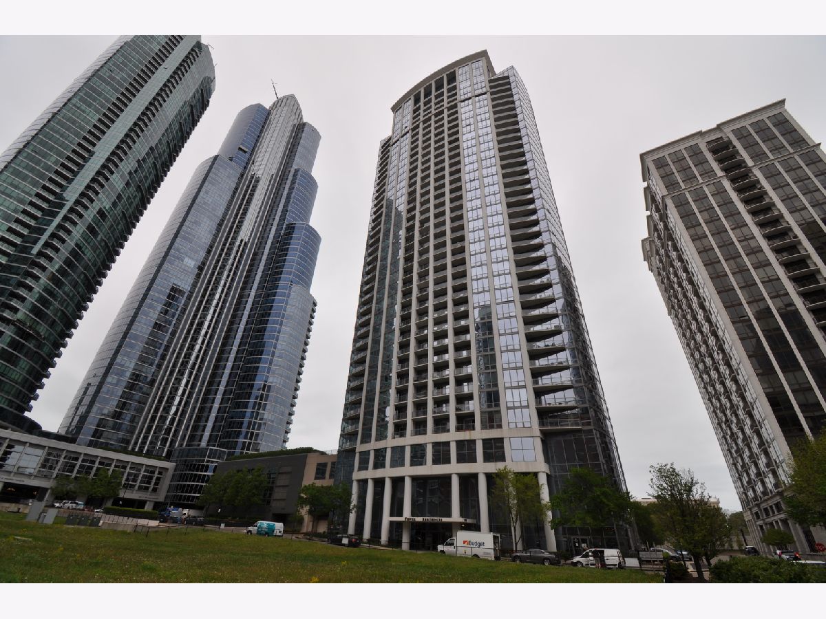 Condominiums Rented Museum Park Tower Iv Chicago Illinois, 1235 Prairie