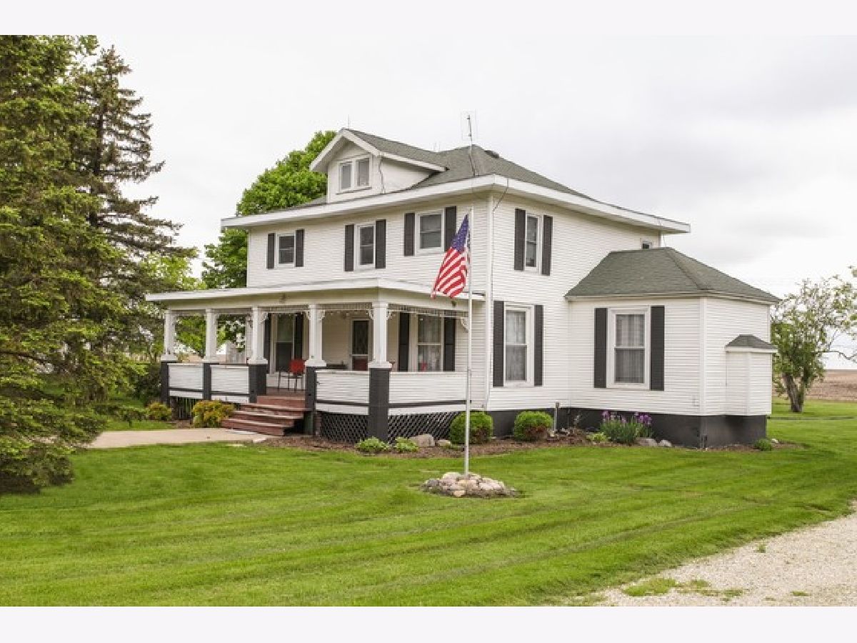  Sold Holder Illinois, 23864 Walters