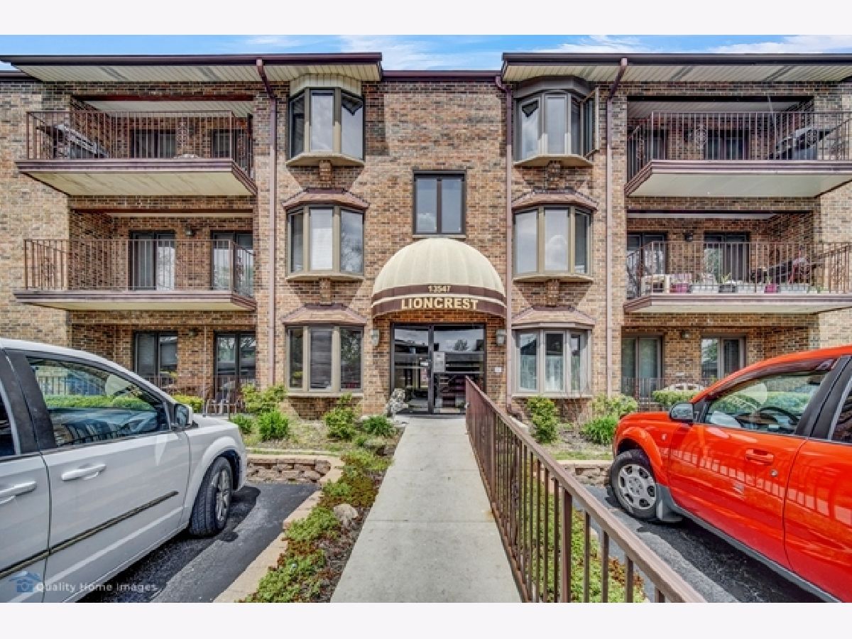 Condominiums Sold Lioncrest Crestwood Illinois, 13547 Lamon