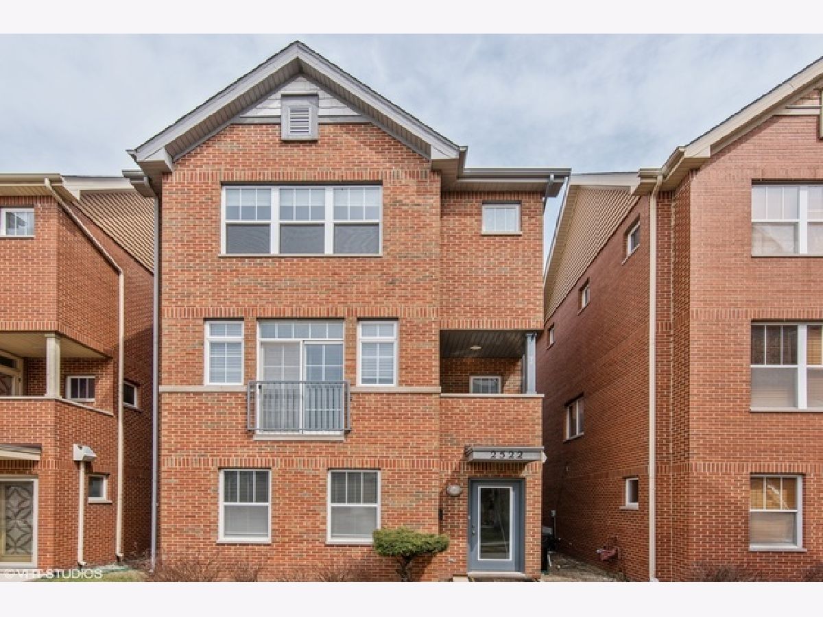 Homes Rented Bridgeport Commons Chicago Illinois, 2518 Senour