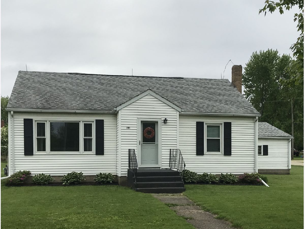  Sold Manlius Illinois, 301 Park