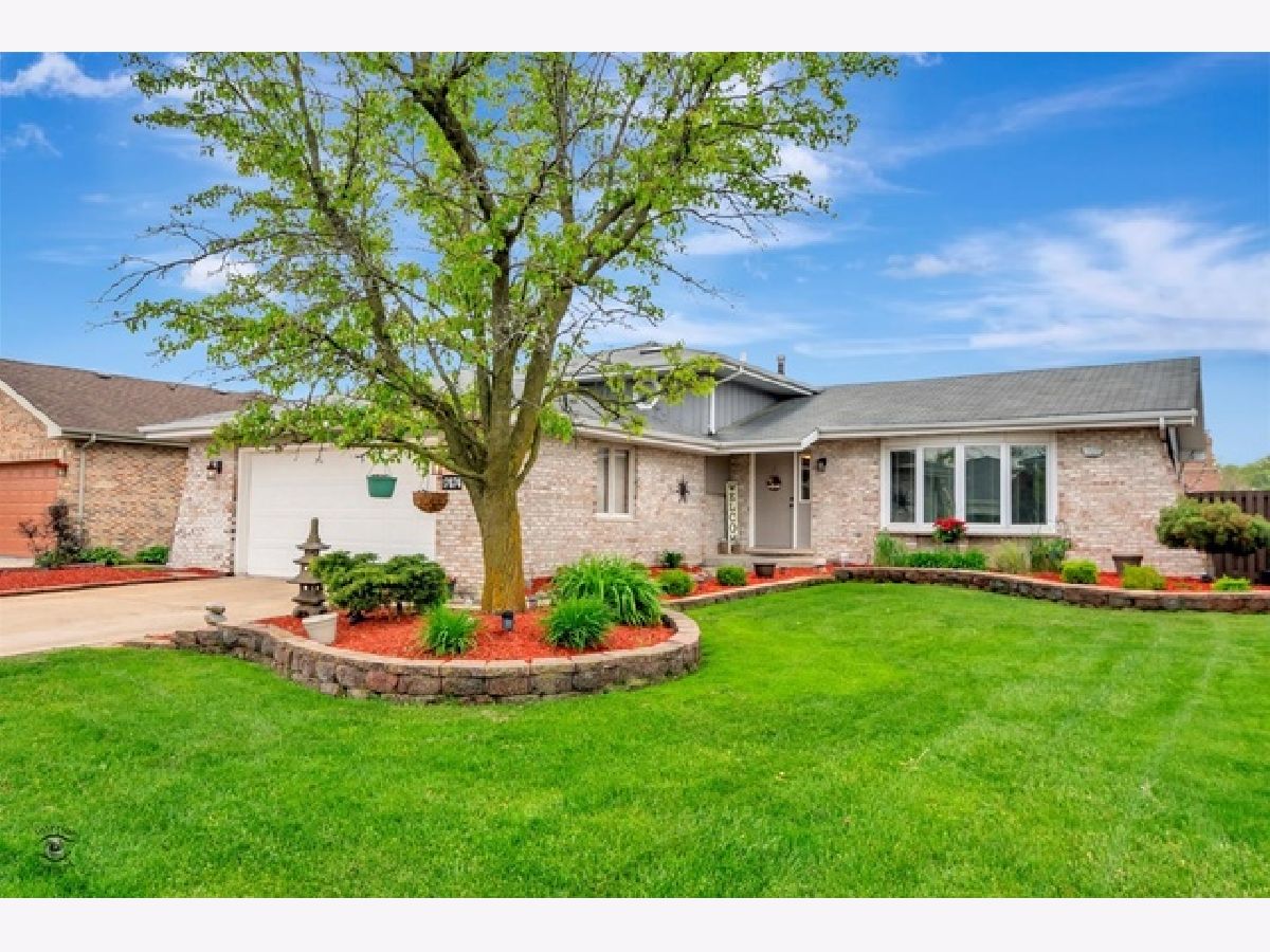 Homes Sold Jessica Estates Oak Forest Illinois, 17074 Bonnie