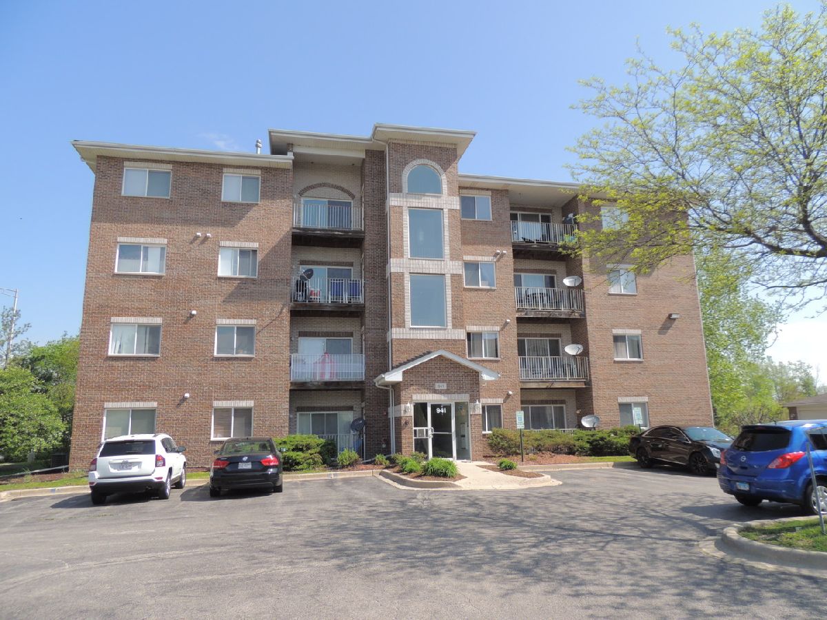 Condominiums Rented Amberwood Addison Illinois, 941 Swift