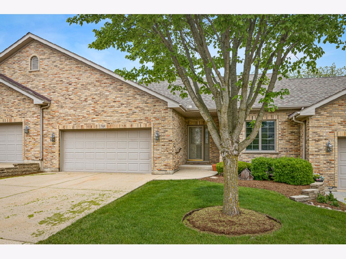Condos & Townhomes Sold Maple Farms Townhomes Marengo Illinois, 749 Bauman