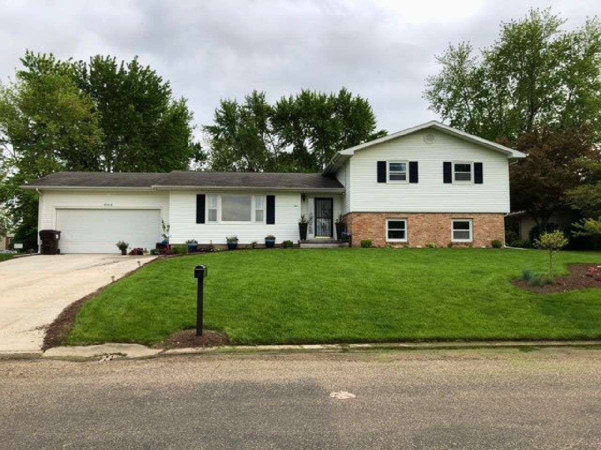 Homes Sold Zolinda Fisher Illinois, 1 School