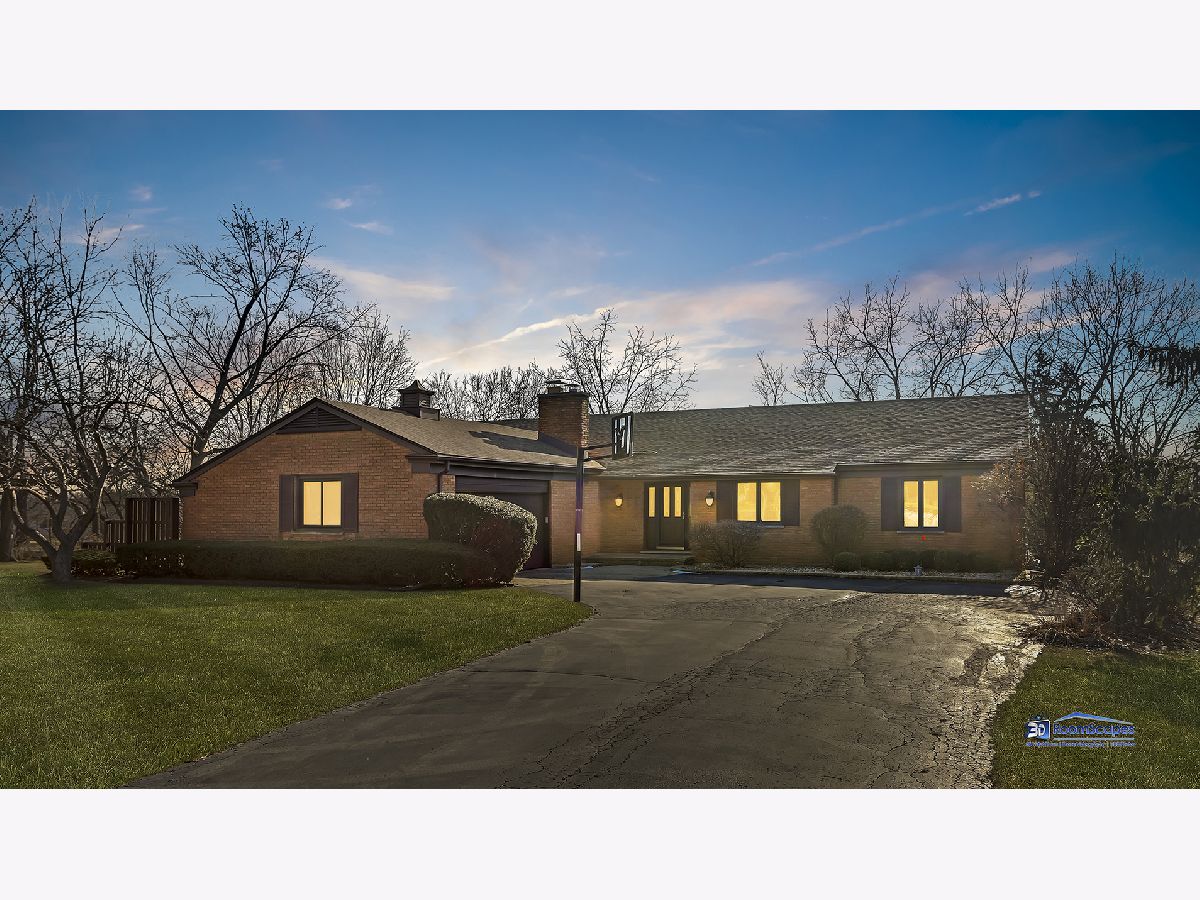 Homes Sold Barrington Park Inverness Illinois, 330 Canterbury