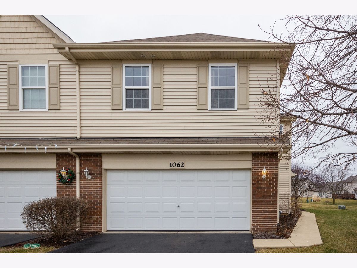 Townhomes Sold Greenhaven Romeoville Illinois, 1062 Birch