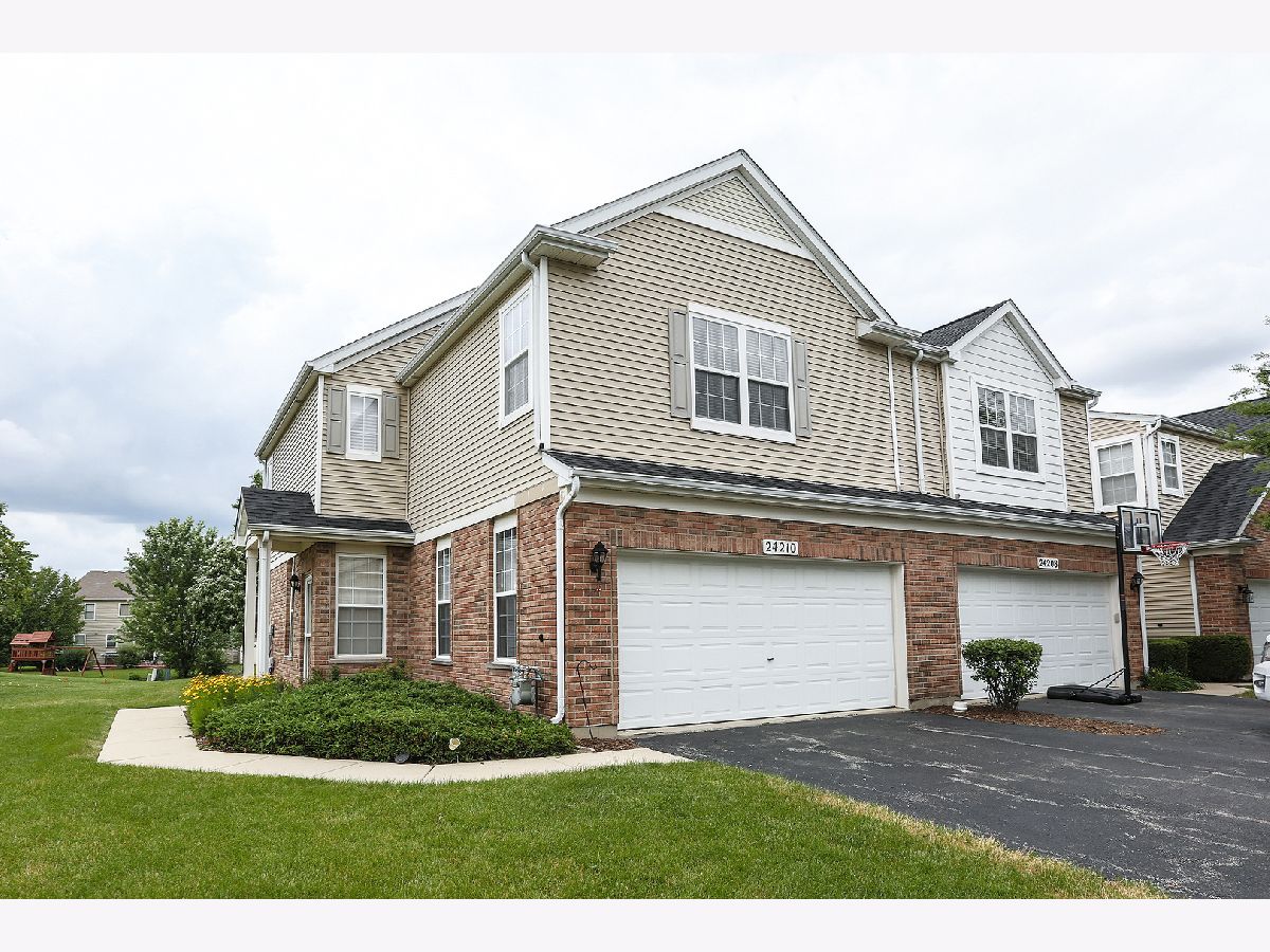 Homes & Townhomes Rented Crossings At Wolf Creek Plainfield Illinois, 24210 Leski