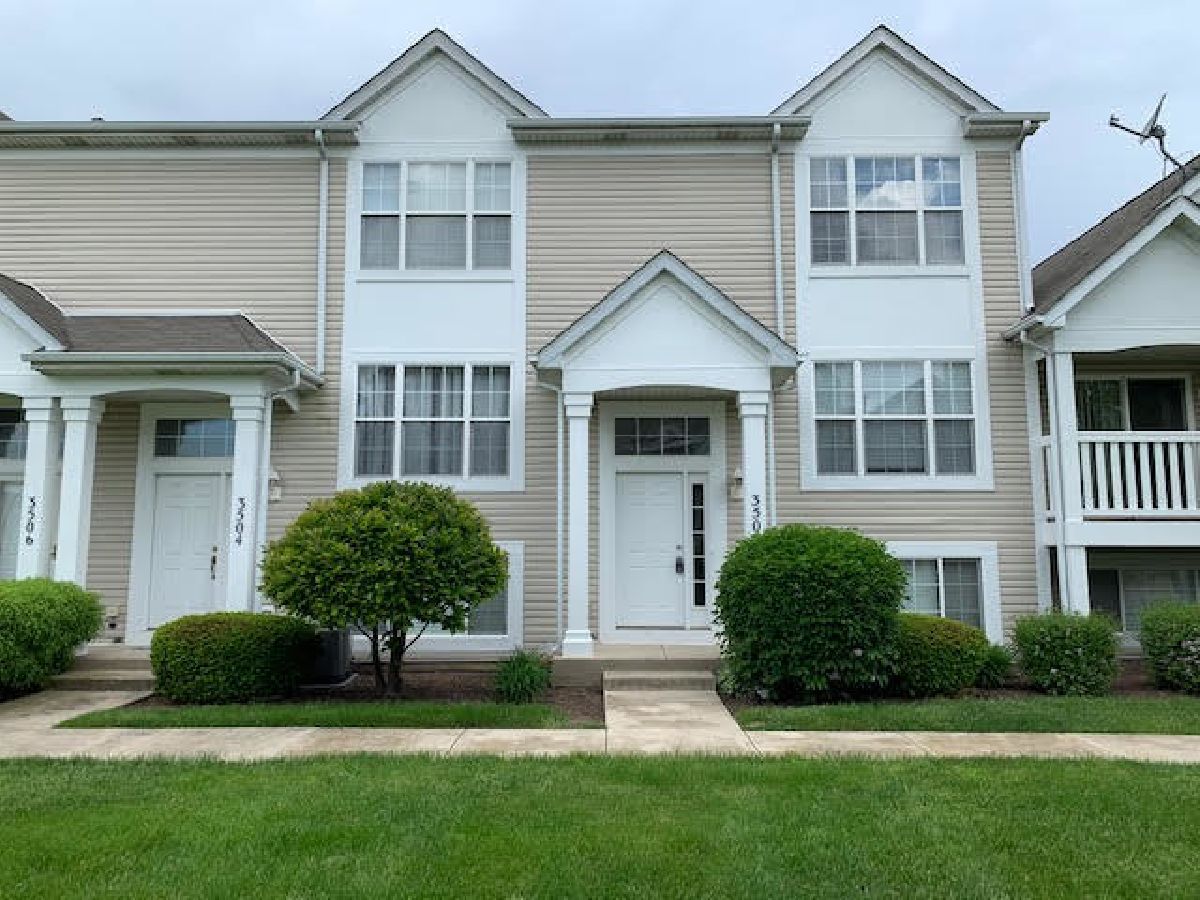 Townhomes & Condos & Homes Rented Silver Leaf Joliet Illinois, 3502 Meadow Lily