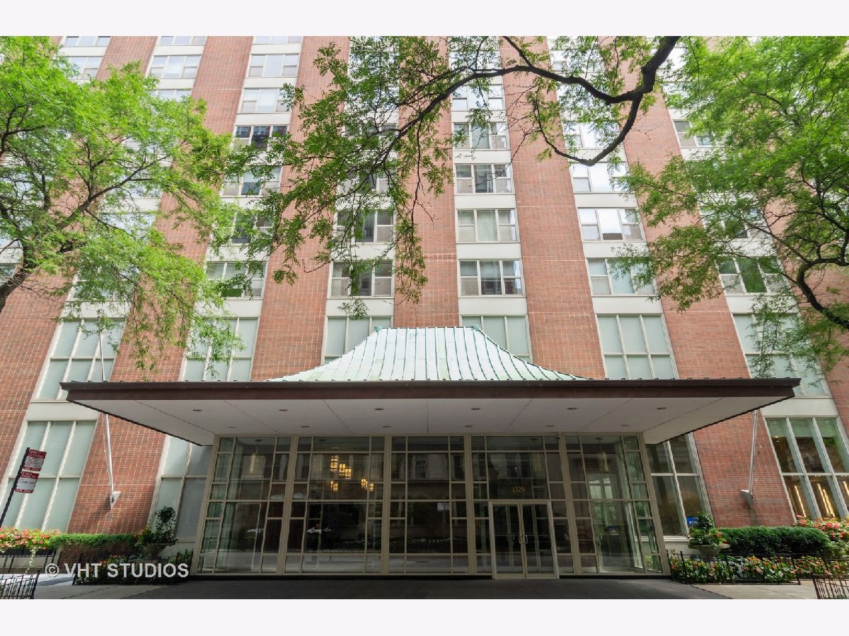 Condominiums Sold Ambassador House Chicago Illinois, 1325 State