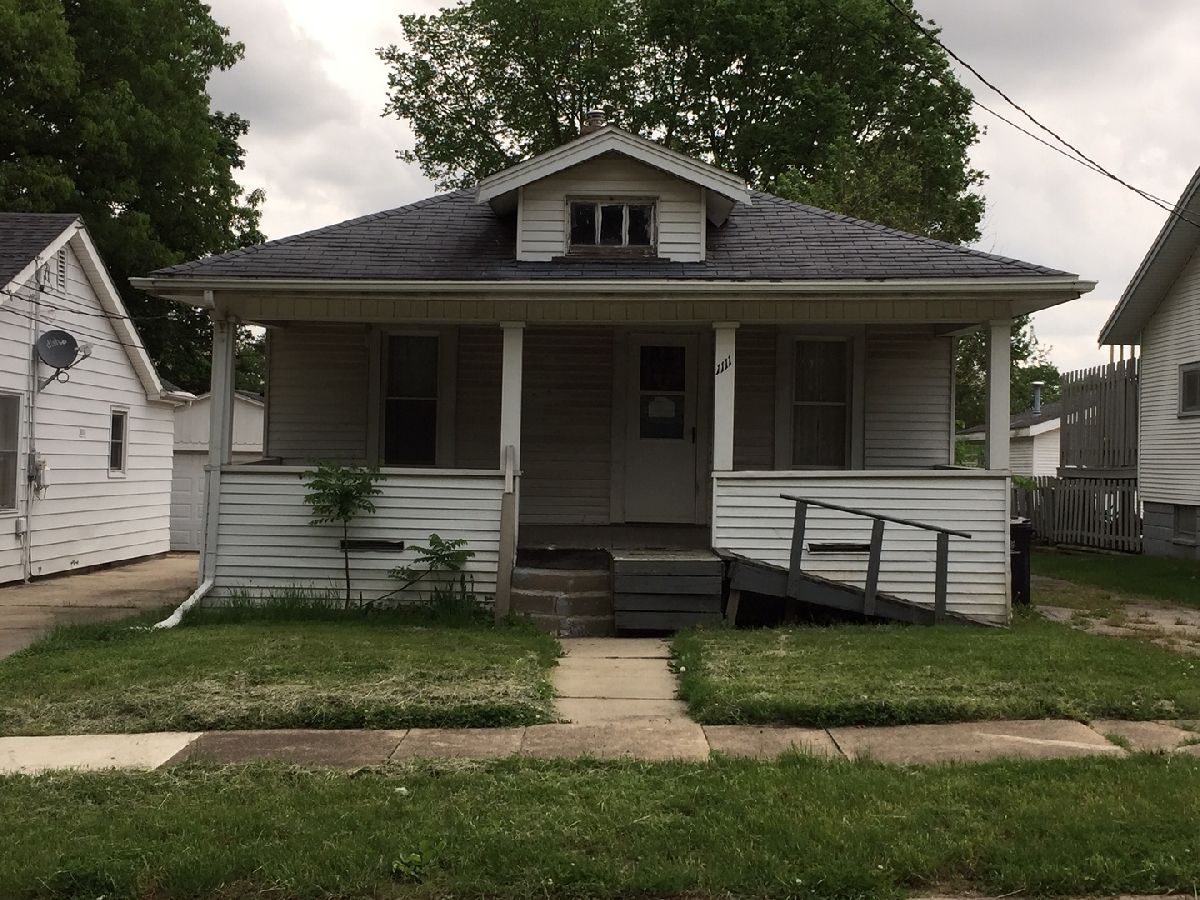 Homes Sold Somerset Point Bloomington Illinois, 1111 Eastholme