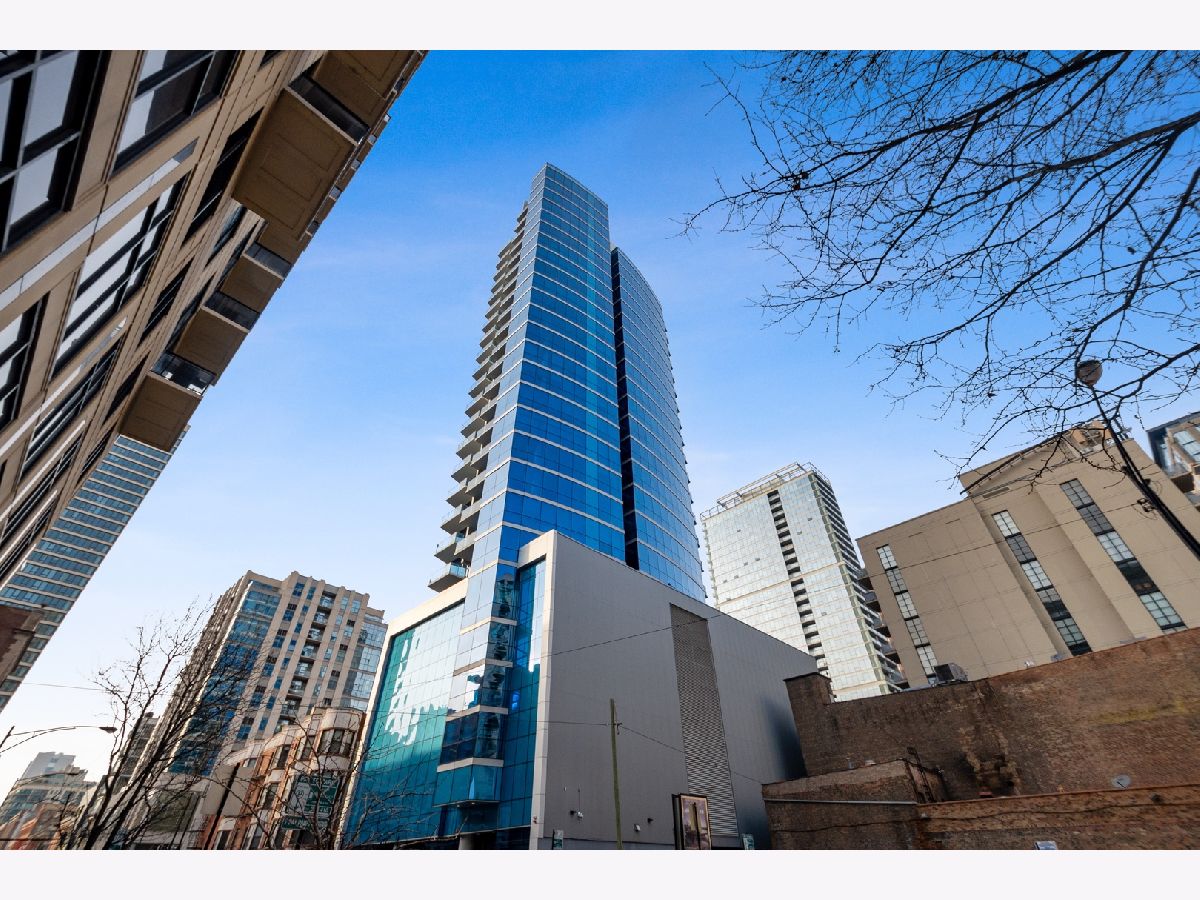 Condominiums Sold Superior 110 Chicago Illinois, 110 Superior