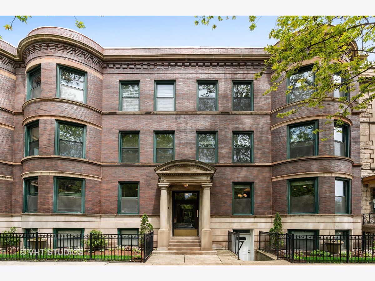 Homes & Condos & Townhomes Sold Bradley Place Chicago Illinois, 842 Bradley