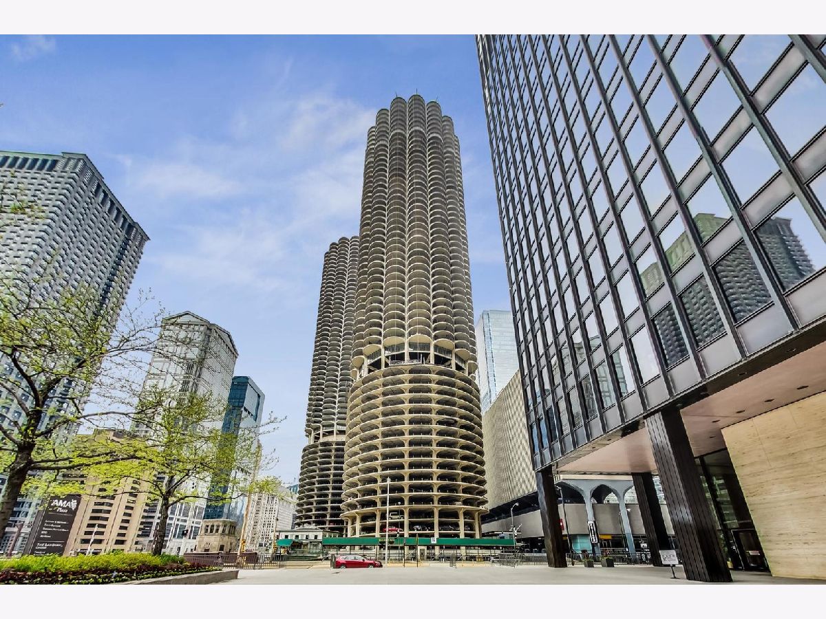 Condominiums Sold Marina City Chicago Illinois, 300 State