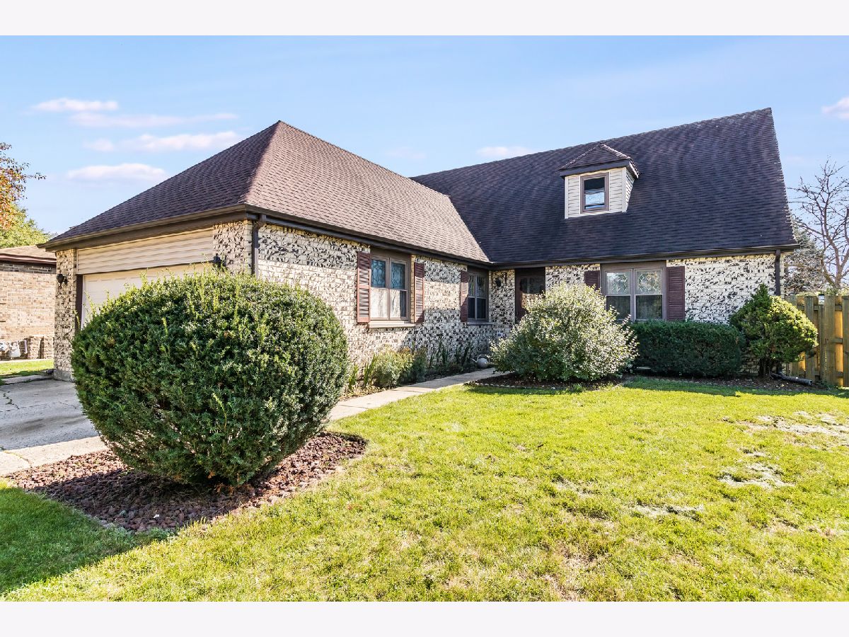 Homes Sold Sandlewood Point Des Plaines Illinois, 169 Columbia
