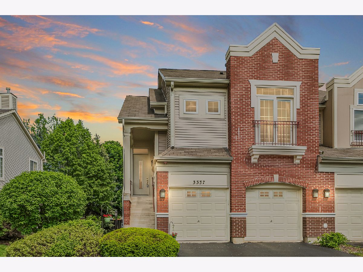 Townhomes Sold Heatherstone East Naperville Illinois, 3337 Rosecroft